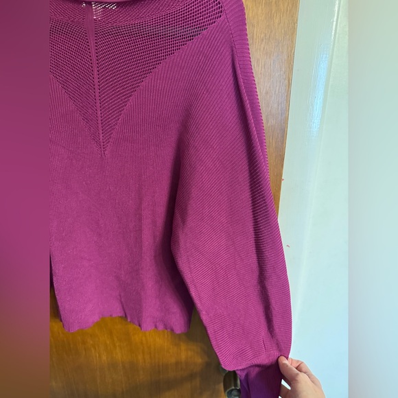 NWOT Bar III Size XL Fuchsia Textured Dolman Sleeve Crop Top Sweater - Picture 8 of 16